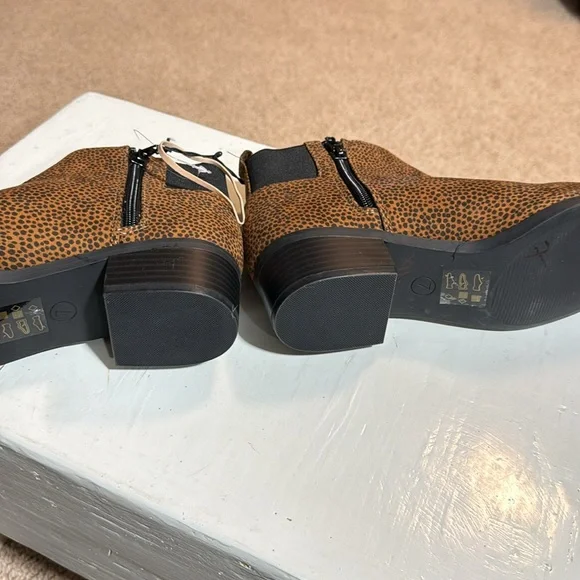 George Booties - Picture 4 of 5